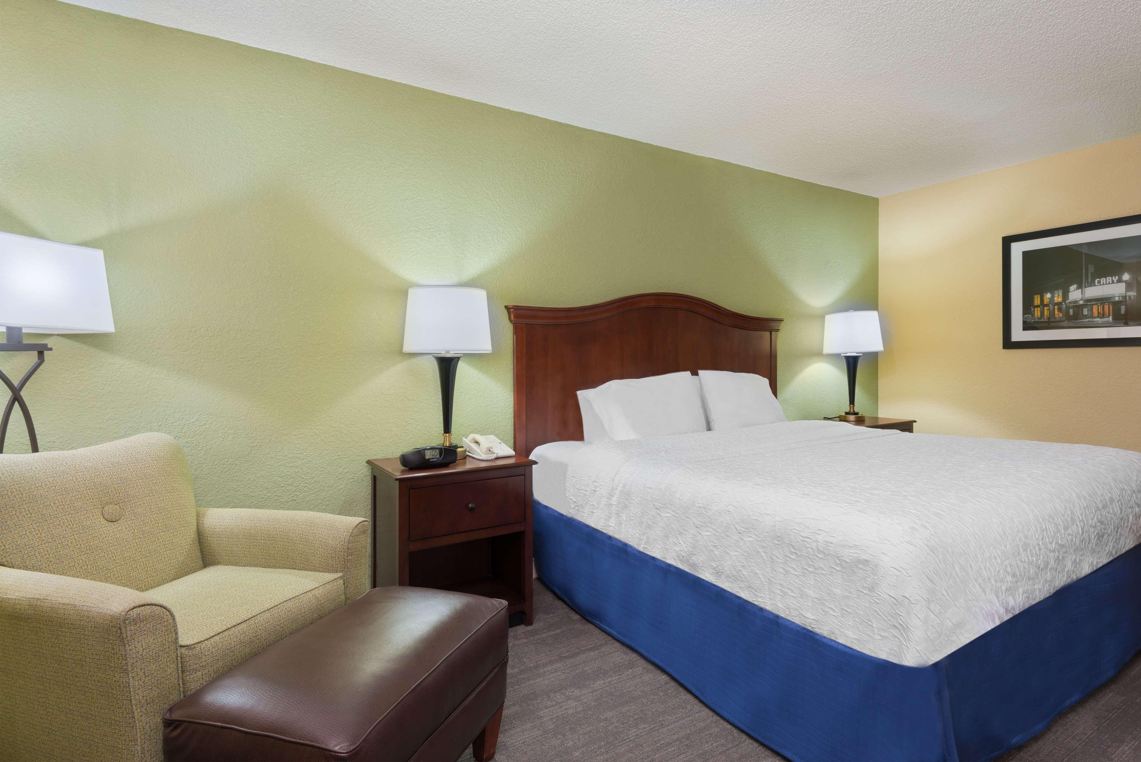Hampton Inn Raleigh Cary Exterior foto
