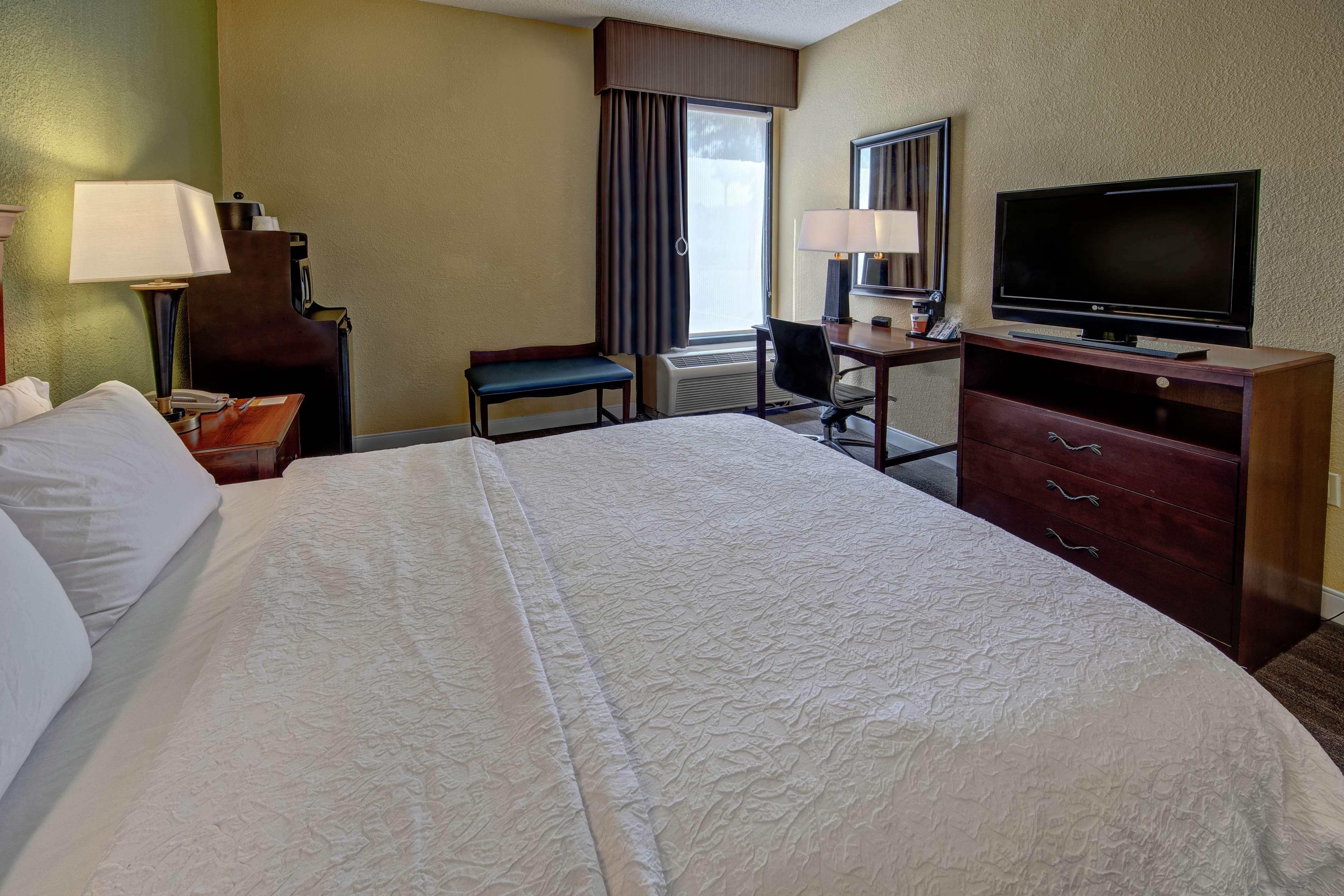 Hampton Inn Raleigh Cary Exterior foto