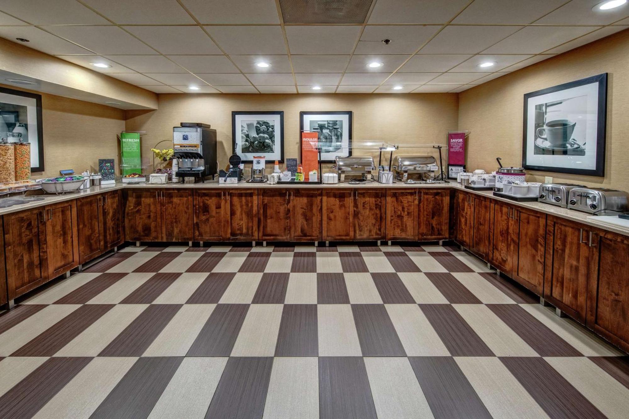 Hampton Inn Raleigh Cary Exterior foto