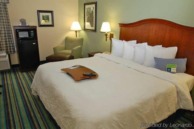 Hampton Inn Raleigh Cary Quarto foto